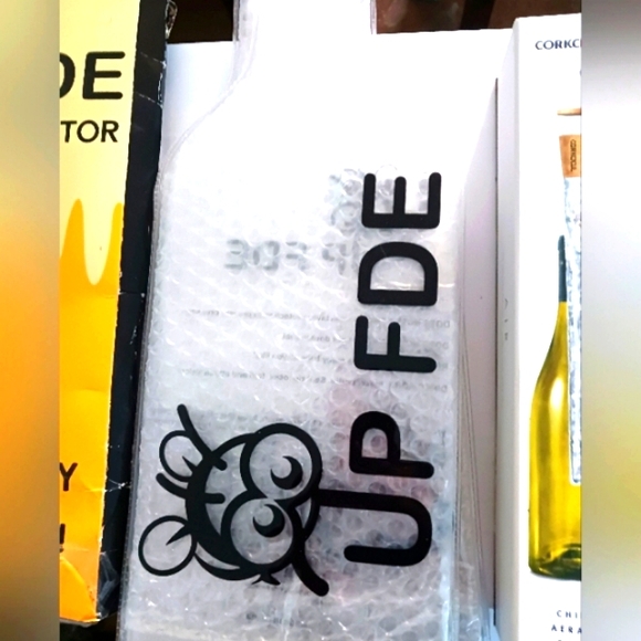 Lot of Wine Service Items -Opener and Corkscrew+ Chiller +4 FDE Storage Bags New - Picture 10 of 10